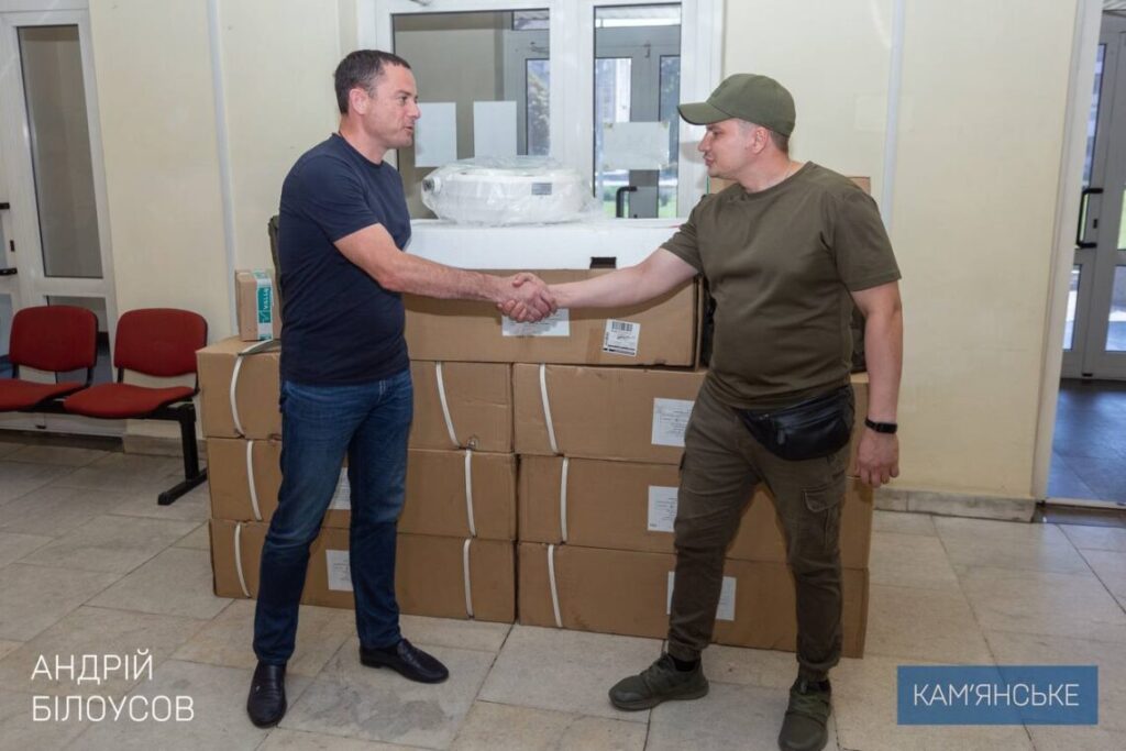 З Кам’янського на фронт передали обладнання на понад 1 мільйон гривень