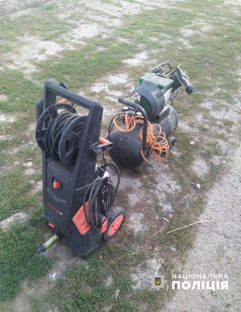 Обкрадали фермерські господарства: поліція Синельниківщини затримала двох злочинців