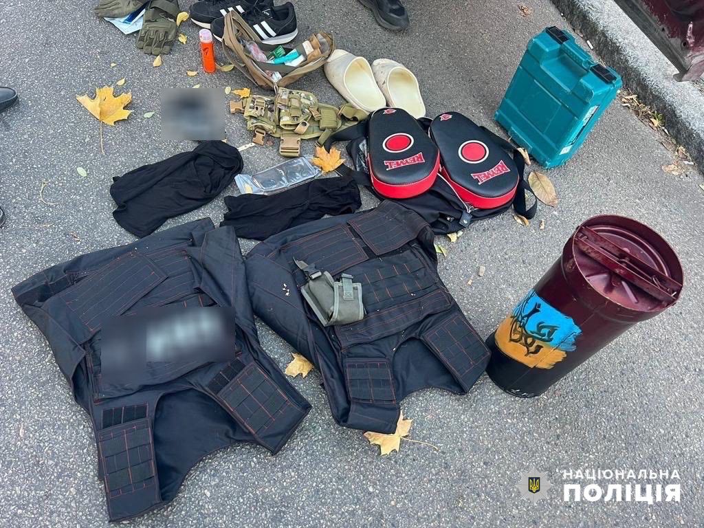 Віртуальне знайомство закінчилось розбійним нападом: поліцейські Дніпра затримали групу зловмисників