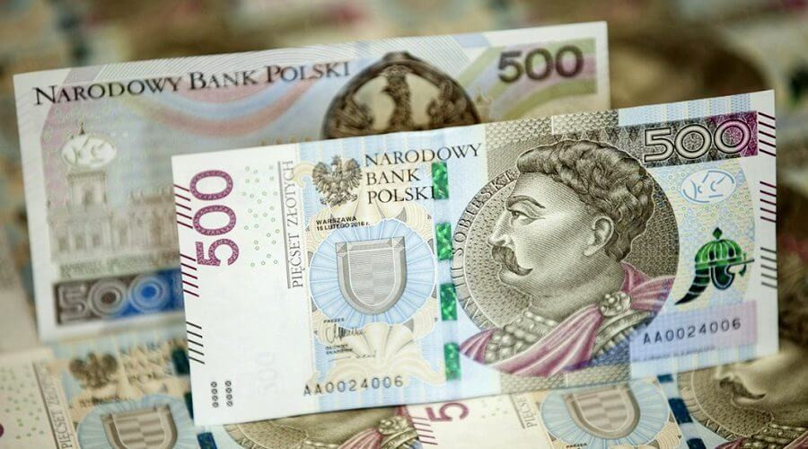 Польща перевірить українців на законність отримання виплат