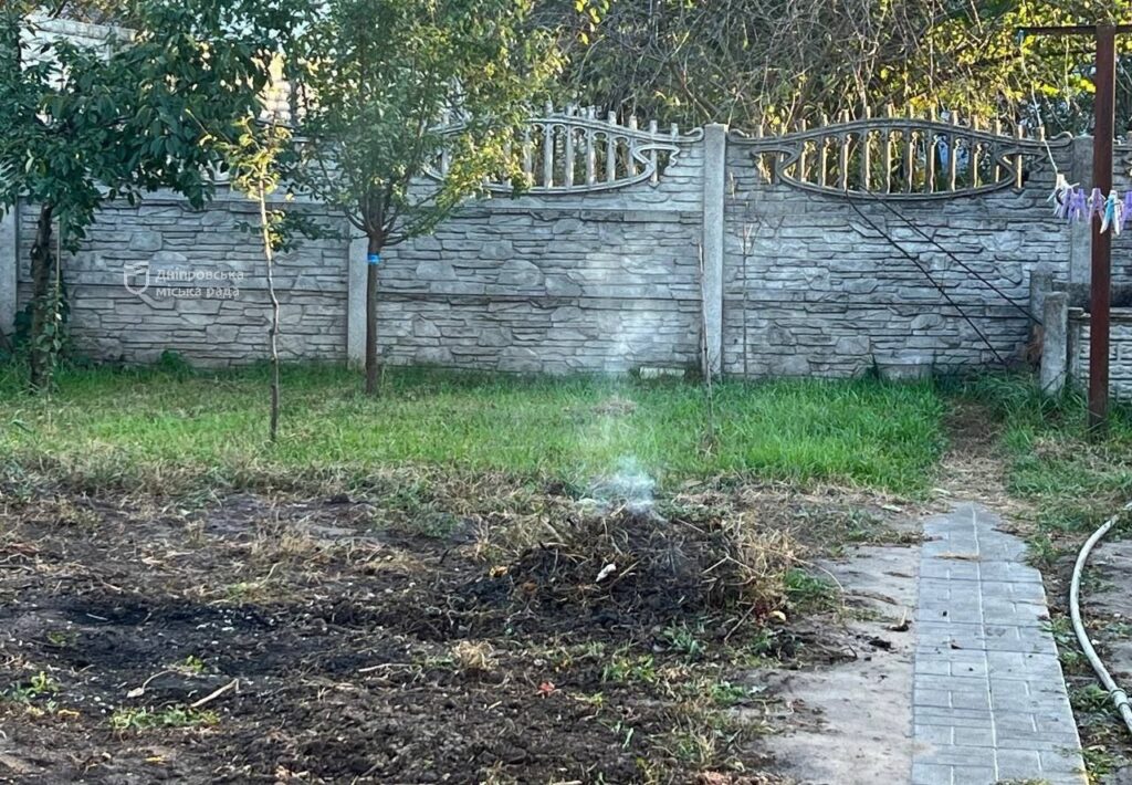 У Дніпрі перевіряють дотримання заборони на спалювання листя: пройшов черговий рейд