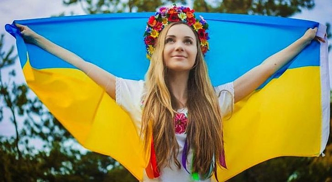 Молодь Дніпропетровщини запрошують долучитися до патріотичного конкурсу творчих робіт