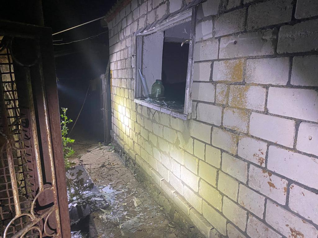 Десяток снарядів по громаді на Нікопольщині випустив ворог цієї ночі