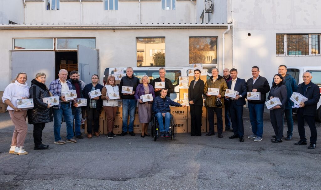 Благодійники передали Дніпропетровщині 300 протипролежневих матраців для соціальних закладів