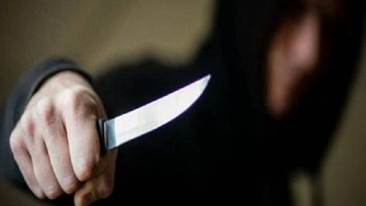 У Кам’янському затримали 64-річного чоловіка, який поранив знайомого