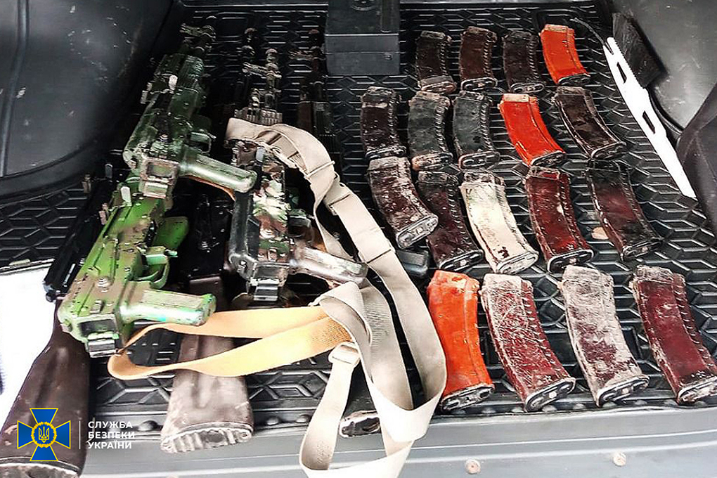 Дніпропетровський криміналітет не купив автомати, кулемети, гранатомети (ВІДЕО)