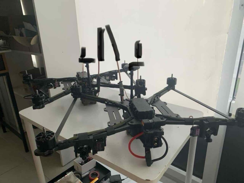 Точно в ціль: Юрій Голік показав роботу дронів STING Mad Max у Донецькій та Курській областях