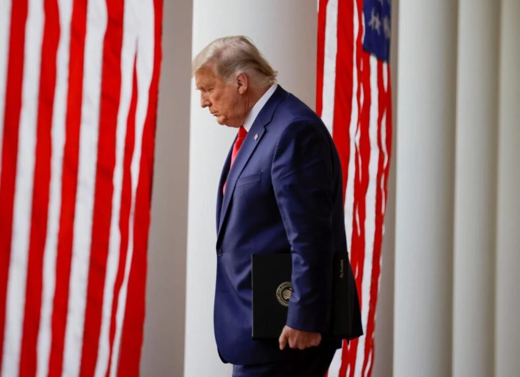 Белый дом готовит трехстороннюю встречу Трампа, Зеленского и Путина