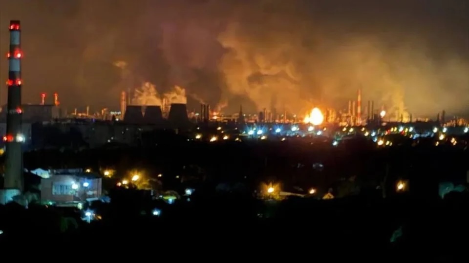 Удар по Волгоградському НПЗ зупинив один із ключових заводів півдня росії